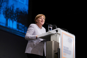  Beim Tag der Immobilienwirtschaft wies Kanzlerin Merkel auch auf die gute Wirtschaftslage hin 