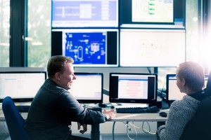  Fernüberwachung mittels Operational Center: Erfahrene Ingenieure kontrollieren und steuern in Echtzeit Leistung und Energieverbrauch der aufgeschalteten Anlagen  