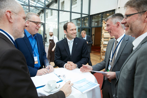  Mit der Leading Air Convention 2018 veranstaltet Daikin wieder ein Branchenevent mit innovativem Vortragskonzept, gespickt mit praxisnahen Vorträgen. Abgerundet wird die Veranstaltung durch einen Ausstellungsbereich sowie Zeit und Raum für den Austausch zwischen den verschiedenen, anwesenden Branchenakteuren 