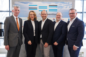  v.l.n.r.: Christoph Brauneis (bauverlag), Prof. Dr. Claudia Kemfert (Deutsches Institut für Wirtschaftsforschung), Gunther Gamst (Daikin), Volker Weinmann (Daikin) und Markus Guth (Deutsche Rockwool).  