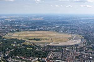  Luftaufnahme des Flughafen Tempelhof  