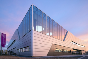  Einblicke in die eindrucksvolle Architektur des Nexen Tire Unternehmensitzes gibt das verantwortliche Architekturbüro Takenaka 