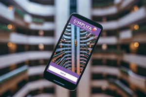  Mit Hilfe moderner Internet of Things-Techno­logien können Gebäudebetreiber ihr Aufzugs­management transparenter, einfacher und ­kostengünstiger gestalten 