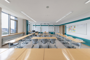  Lichtbänder der Leuchtenserie alevo sorgen für das richtige Lichtniveau im Klassenzimmer und für ein produktives Lernumfeld 