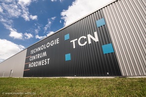  Mit dem Technologie Centrum Nordwest (TCN), angesiedelt auf dem ehemaligen Gelände des Büromaschinenherstellers AEG-Olympia, besitzt die Region Friesland und Wilhelmshaven einen bedeutenden Knotenpunkt im nordwestlichen Niedersachsen  