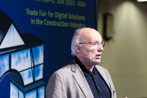  Prof. Henning Balck beleuchtete das Thema „CAFM über alle Projektphasen – von der Bauaufgabe zur Bauübergabe“ 