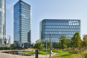  Bavaria Towers: Drei Bürotürme und ein Hotelturm – als Green Buildings konzipiert – bieten ­Unternehmen und Gästen erstklassige ­Infrastruktur und Komfort 