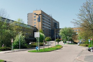  Beim Reinhard-Nieter-Krankenhaus in Wilhelmshaven konnte im Rahmen von EnergiesparContracting die Auslegungsgesamt­wärme­leistung von 16 auf 5 MW gesenkt werden 