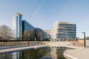  Die Unternehmenszentrale Schüco One wurde mit den drei Nachhaltigkeitslabels LEED, BREEAM und DGNB zertifiziert und verkörpert damit den Nachhaltigkeitsanspruch von Schüco. 