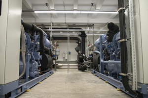  Die Kälte wird mit zwei Kompressionskältemaschinen von je 1,2 MW Kälteleistung erzeugt. Zwei Gas-Heizkessel mit je 900 kW Leistung sorgen für die Wärme. 