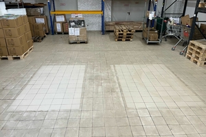  Nach 15 Minuten Einwirkzeit wurden beide Flächen gescheuert.  