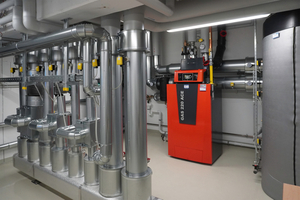  Die Remeha Gas 220 Ace mit einer Stellfläche von nur einem halben Quadratmeter liefert Wärme in einer Leistung von 150 bis 300 kW.  
