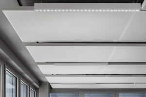 Neben ihrer schlanken Bauform überzeugt die Leuchte durch innovative Lichttechnik, implementierte DALI-Treiber und eine herausragende Energieeffizienz. 