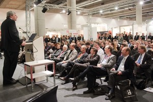  Das Messe-Forum wurde sehr gut angenommen: Das Programm sahen viele der von der FM-Redak­tion befragten Besucher als maßgebliches, spannendes Medium und Podium, um sich über die aktuellen Themen und Trends zu informieren und auszutauschen 