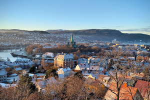  Trondheim positioniert sich seit Jahren als Smart City – mit EU‑Projekten (wie etwa dem Positive City ExChange) und der NTNU als ­Forschungspartner, um städtische Services zu verbessern und Klimaziele zu erreichen. 