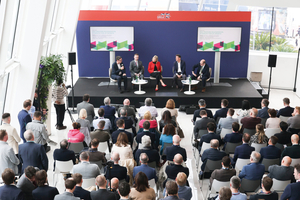  Ein zentrales Thema der MIPIM 2026 ist die „Road to Net Zero“ – und damit der Übergang von strategischen Klimazielen zu umsetzbaren Maßnahmen. 