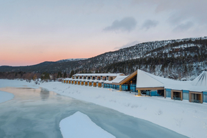  Sorrisniva ist ein international bekanntes Ganzjahresresort mit exklusiven Unterkünften in der Arctic Wilderness Lodge, einzigartigen Übernachtungen im nördlichsten Eishotel der Welt, ausgezeichneter nordischer Küche und vielfältigen Naturerlebnissen. 