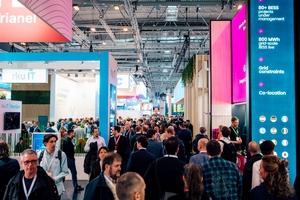  Zu ihrem 25-jährigen Jubiläum präsentierte sich die E-world energy &amp; water in der Messe Essen so stark wie nie zuvor. Über 37.000 Fachbesucherinnen und Fachbesucher – ein neuer Rekord – informierten sich auf Europas Leitmesse der Energiewirtschaft.  