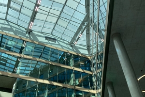  Durch intelligente Architektur, den Einsatz regenerativer Energieträger, neue Energiespeicher und die konsequente Vernetzung modernster Technik wird ein sichtbarer Zukunftsort als reales Modell geschaffen, das in vielen Großstädten der Welt umgesetzt werden kann.  