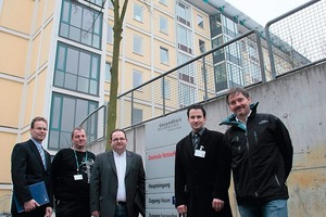  Bei der Ausstattung des Klinikums Kassel mit der neuen Zutrit5tskontrolle arbeiteten die Projektbeteiligten „Hand in Hand“: (von links) Heiko Marker, Michael Winterstein, Thomas Schier, Thomas Bäcker und Winfried Neurath 