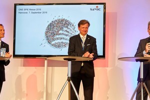  Diskussionsrunde auf der ONE SPIE Messe in Hannover am 7. September 2016: Markus Holzke, ­Geschäftsführer der Spie GmbH Unternehmensgruppe, Winfried Holz, Chief Executive Officer, Atos Deutschland und Gauthier Louette, Chairman and Chief Executive Officer (CEO), Spie SA 