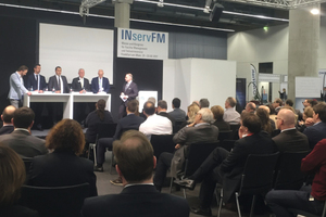  Die Podiumsdiskussion zun Thema „Neue Geschäftsmodelle durch Digitalisierung in der Immobilienwirtschaft und Industrie" 