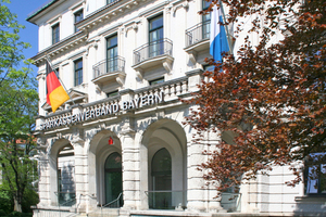  Der Sparkassenverband Bayern, zentraler Dienstleister für die bayerischen Sparkassen, steuert fortan mithilfe einer Biometrie-Lösung Zutritt und Zeiterfassung 