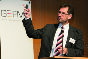  Ulrich Glauche, Leiter des AK Richtlinien erläuterte geplante Richtlinien 