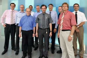  Der Fachbeirat Facility Management der VDI-Gesellschaft Bauen und Gebäudetechnik (v. l.: Hecker, Knuf, Prof. Mügge, Hardt, Dr. Miller, Glauche, Prof. Brunk, Czepuck, Wokittel, Terhorst) 