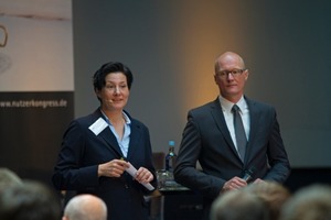  Auch in diesem Jahr gehen Katja Bilski-Neumann und Holger Knuf gemeinsam mit den Teilnehmern des fmn‘15 drängenden Fragen der FM-Branche nach 