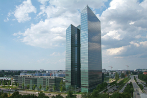  Die Klimatisierung der HighLight Towers in München erfolgt über zwei Hauptkomponenten: die Bauteilaktivierung (BTA) für die Grundkonditionierung und die Umluftheiz- und Umluftkühlkonvektoren (ULK) für die individuelle und schnelle Anpassung der Raumtemperatur 