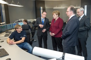  Offiziell in Betrieb genommen wurde die Zentralwarte anlässlich des Festakts „100 Jahre Chemiestandort Leuna" am 3. März 2016 im Beisein von Bundeskanzlerin Dr. Angela Merkel 