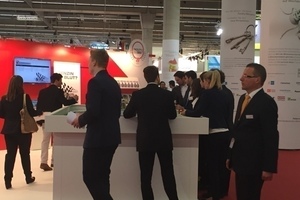  Benzin im Blut? An drei Messetagen konnten die Besucher auf dem Messestand von FACILITY MANAGEMENT die FM Challenge ausfahren... 